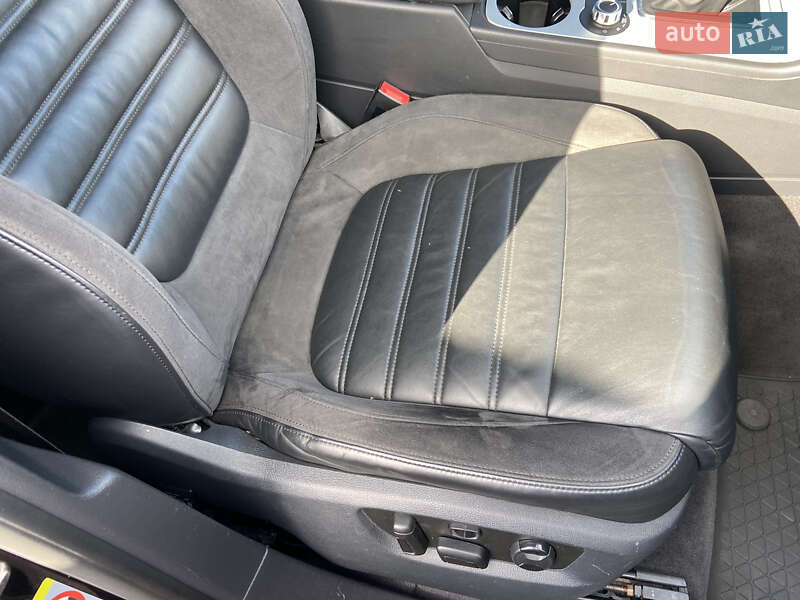 Фото Volkswagen Touareg з оголошення AUTO.RIA