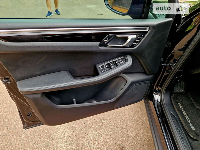 Фото Porsche Macan з оголошення AUTO.RIA