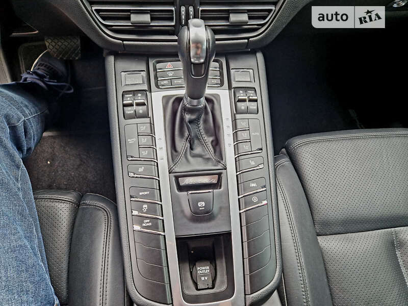 Фото Porsche Macan з оголошення AUTO.RIA