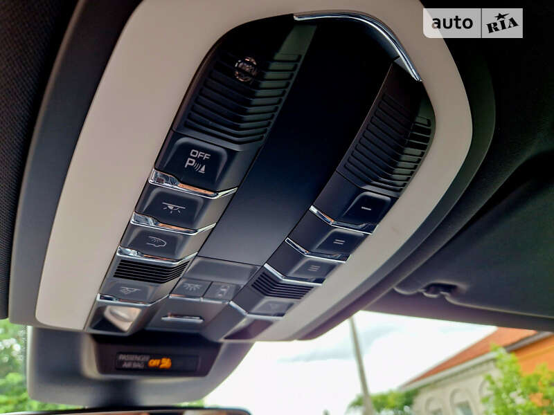 Фото Porsche Macan з оголошення AUTO.RIA