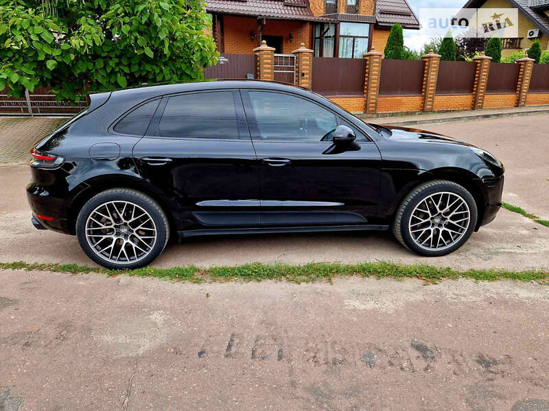 Фото Porsche Macan з оголошення AUTO.RIA