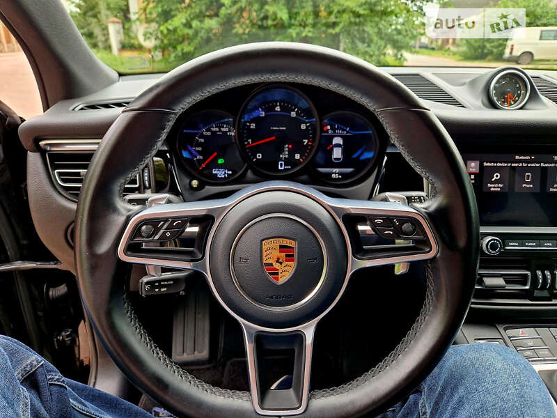 Фото Porsche Macan з оголошення AUTO.RIA