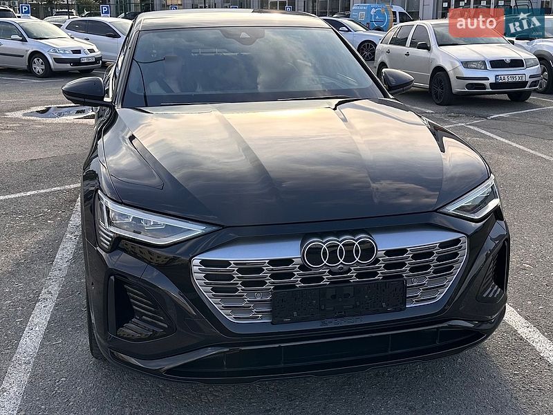 Фото Audi Q8 Sportback e-tron з оголошення AUTO.RIA