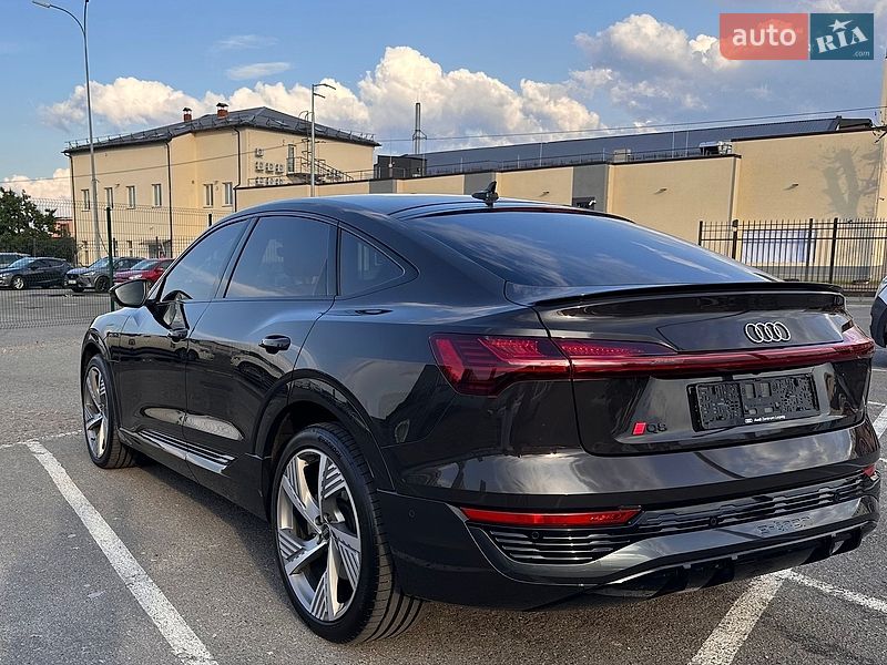 Фото Audi Q8 Sportback e-tron з оголошення AUTO.RIA