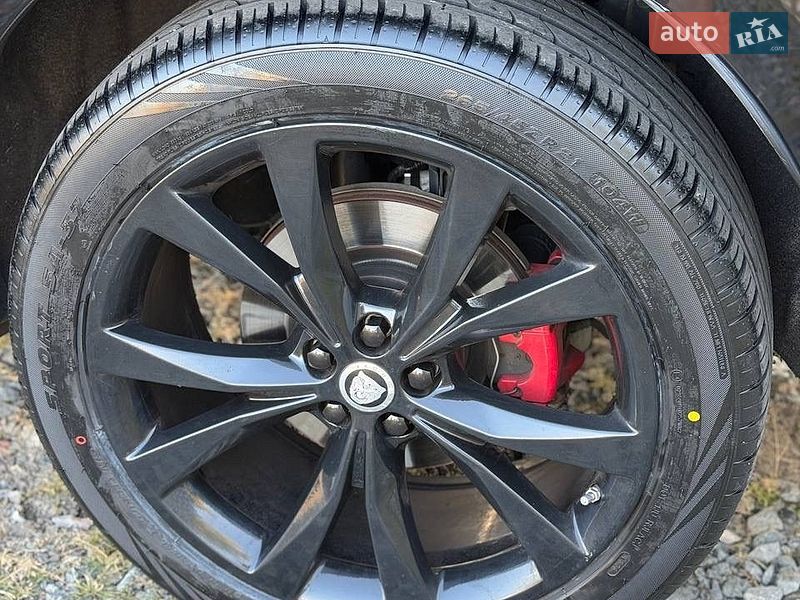 Фото Jaguar F-Pace з оголошення AUTO.RIA