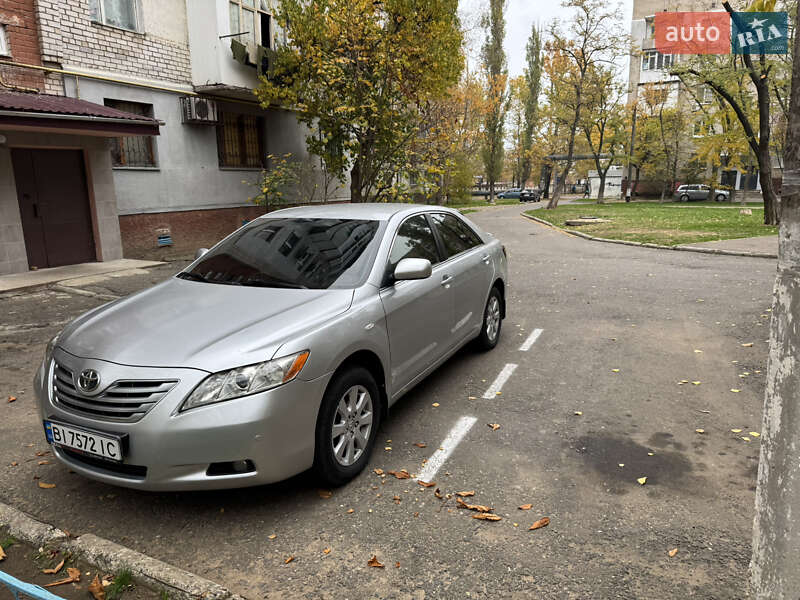 Фото Toyota Camry з оголошення AUTO.RIA