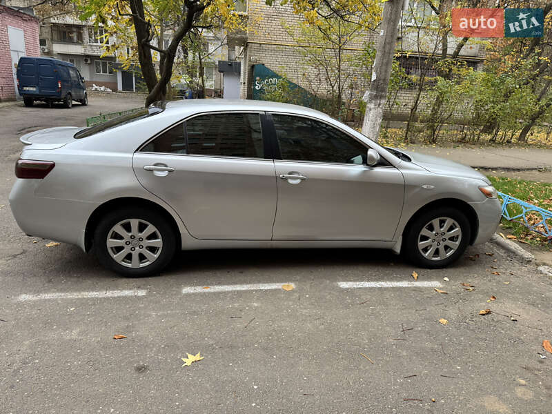 Фото Toyota Camry з оголошення AUTO.RIA