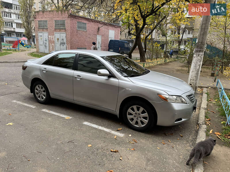 Фото Toyota Camry з оголошення AUTO.RIA