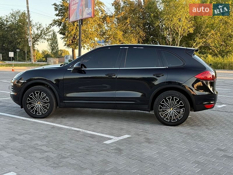 Фото Porsche Cayenne з оголошення AUTO.RIA