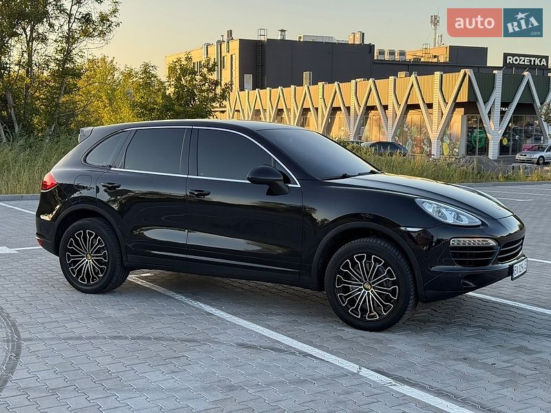 Фото Porsche Cayenne з оголошення AUTO.RIA