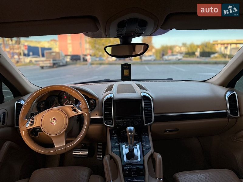 Фото Porsche Cayenne з оголошення AUTO.RIA