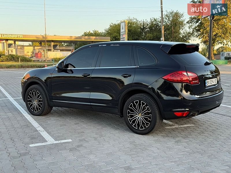 Фото Porsche Cayenne з оголошення AUTO.RIA