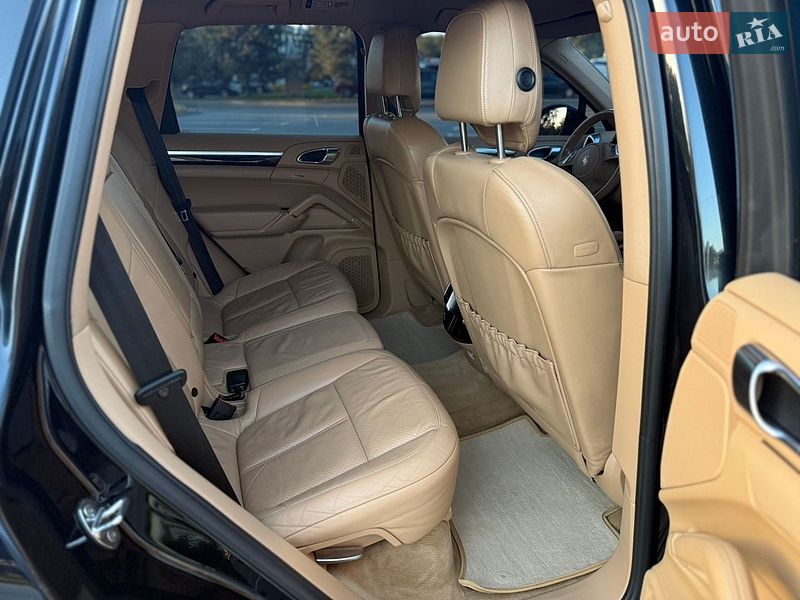 Фото Porsche Cayenne з оголошення AUTO.RIA