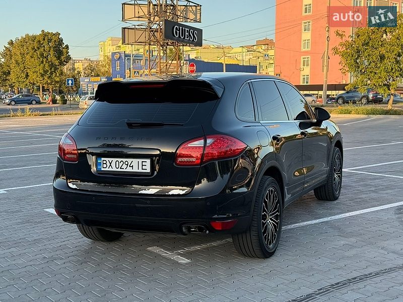 Фото Porsche Cayenne з оголошення AUTO.RIA