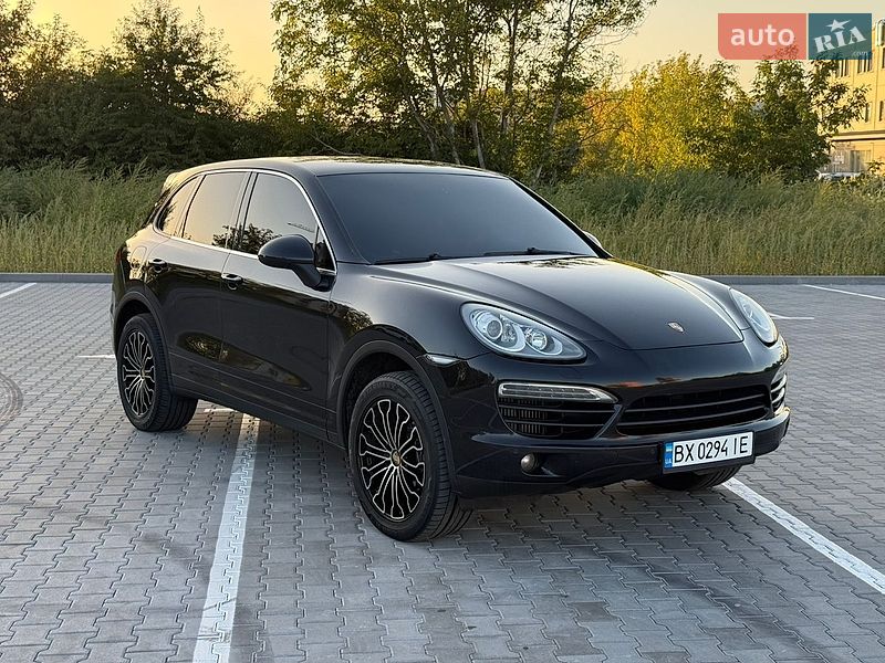 Фото Porsche Cayenne з оголошення AUTO.RIA