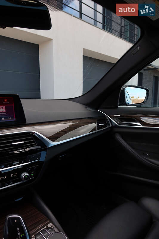 Фото BMW 5 Series з оголошення AUTO.RIA