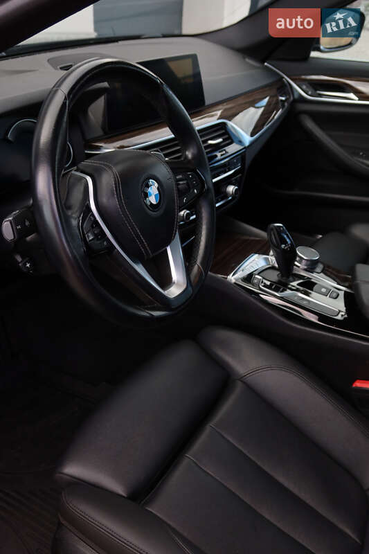 Фото BMW 5 Series з оголошення AUTO.RIA