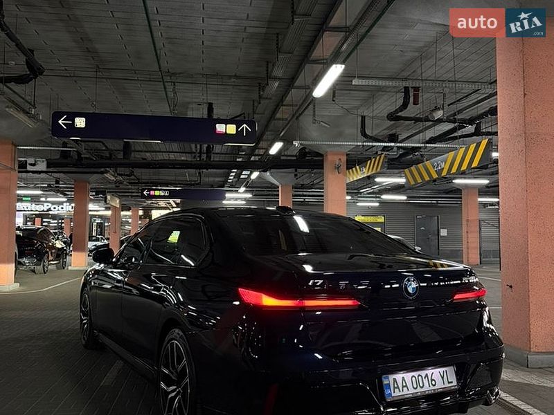 Фото BMW i7 з оголошення AUTO.RIA