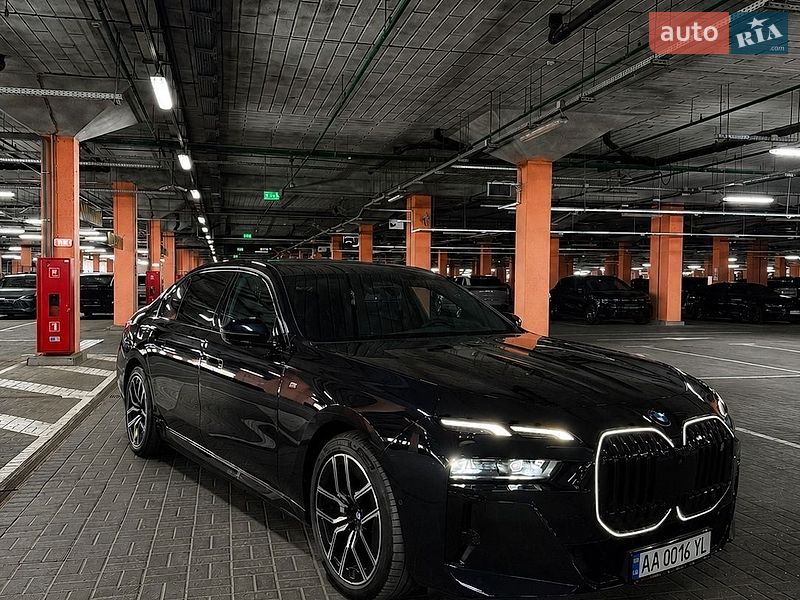 Фото BMW i7 з оголошення AUTO.RIA
