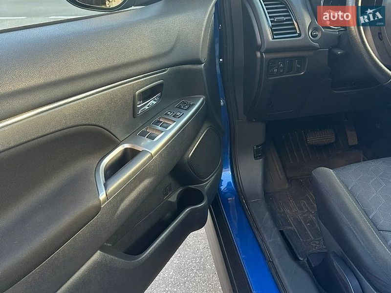 Фото Mitsubishi Outlander Sport з оголошення AUTO.RIA