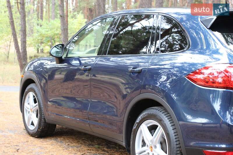 Фото Porsche Cayenne з оголошення AUTO.RIA