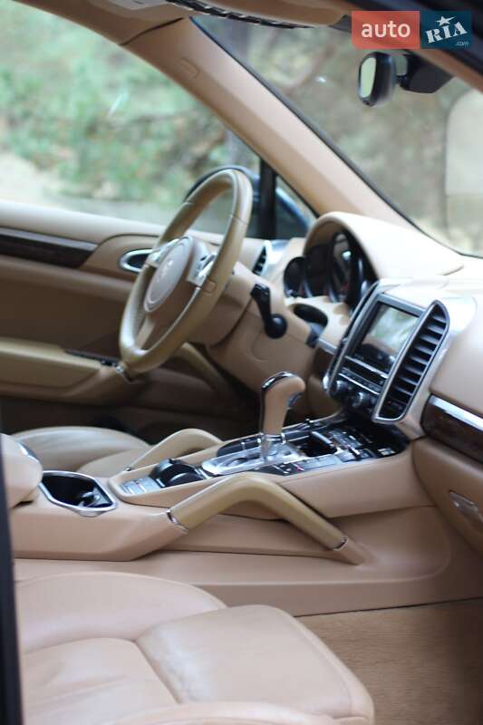 Фото Porsche Cayenne з оголошення AUTO.RIA