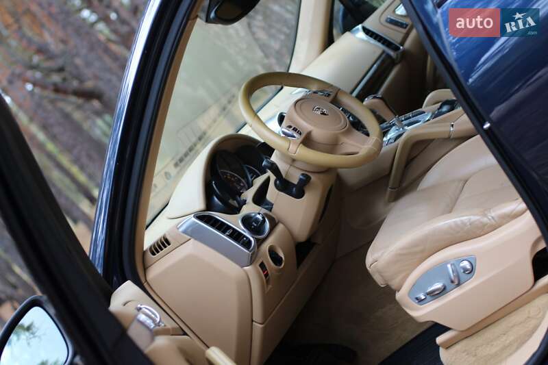 Фото Porsche Cayenne з оголошення AUTO.RIA