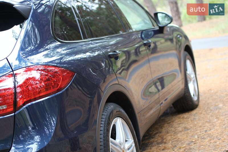 Фото Porsche Cayenne з оголошення AUTO.RIA