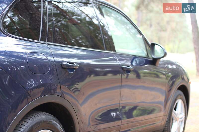 Фото Porsche Cayenne з оголошення AUTO.RIA