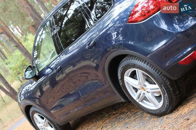Фото Porsche Cayenne з оголошення AUTO.RIA
