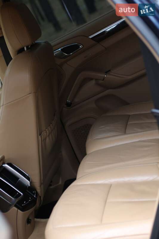 Фото Porsche Cayenne з оголошення AUTO.RIA
