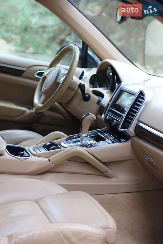 Фото Porsche Cayenne з оголошення AUTO.RIA
