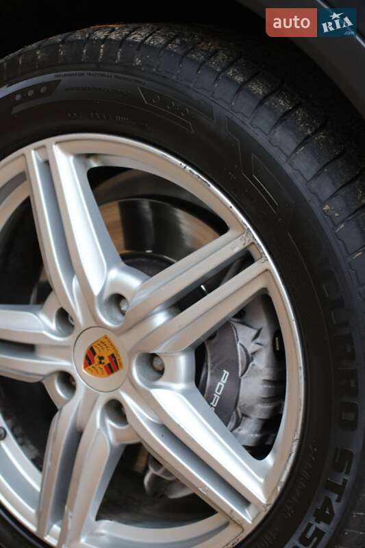 Фото Porsche Cayenne з оголошення AUTO.RIA