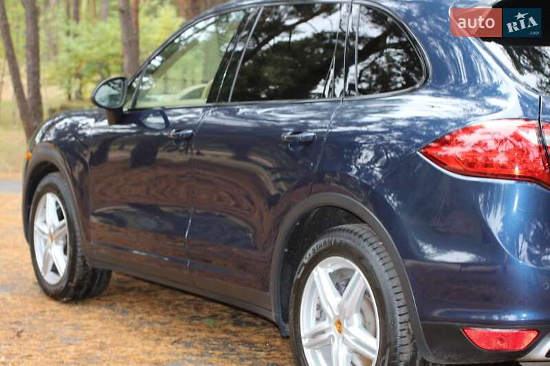 Фото Porsche Cayenne з оголошення AUTO.RIA