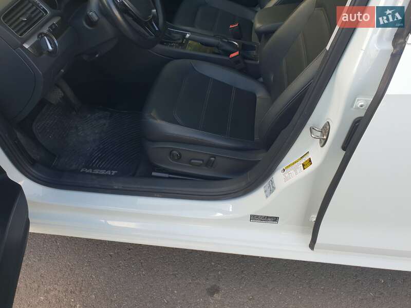 Фото Volkswagen Passat з оголошення AUTO.RIA