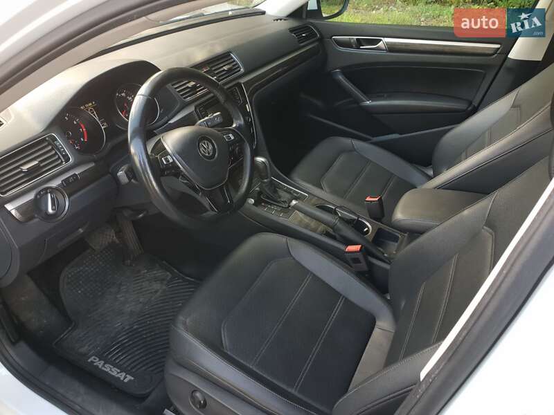 Фото Volkswagen Passat з оголошення AUTO.RIA