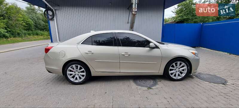 Фото Chevrolet Malibu з оголошення AUTO.RIA