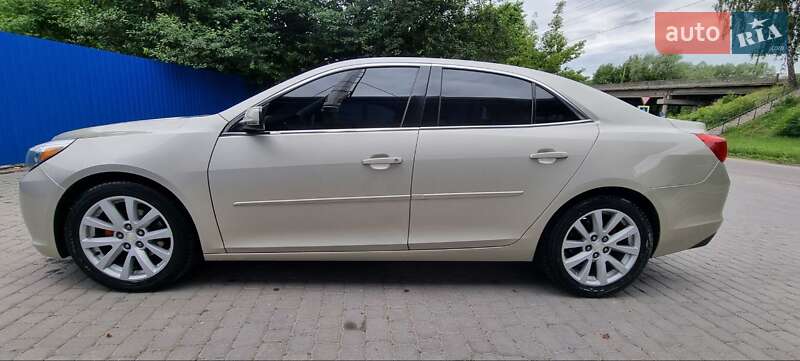 Фото Chevrolet Malibu з оголошення AUTO.RIA
