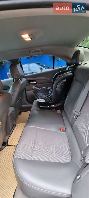Фото Chevrolet Malibu з оголошення AUTO.RIA