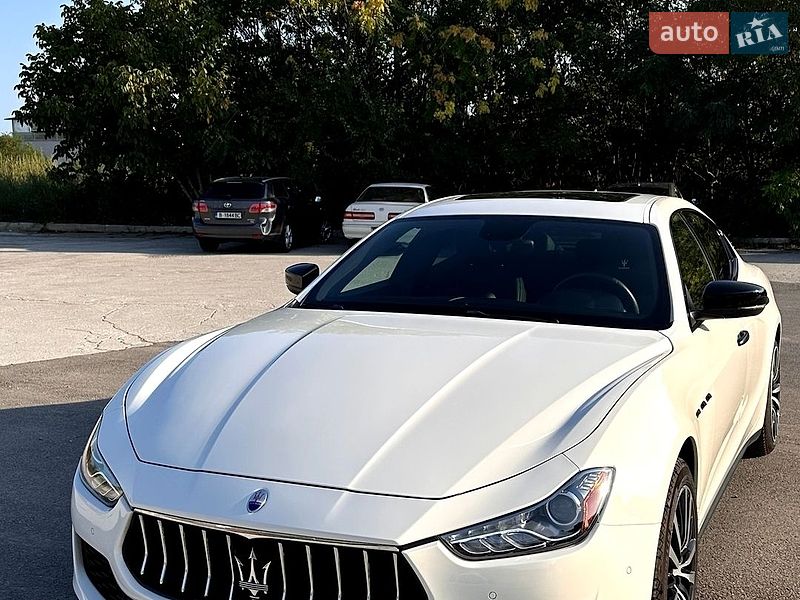 Фото Maserati Ghibli з оголошення AUTO.RIA