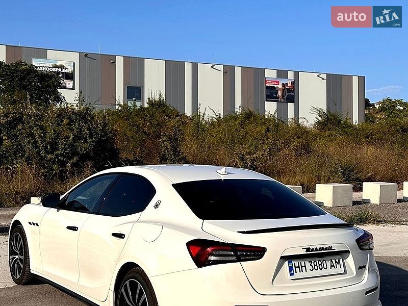 Фото Maserati Ghibli з оголошення AUTO.RIA
