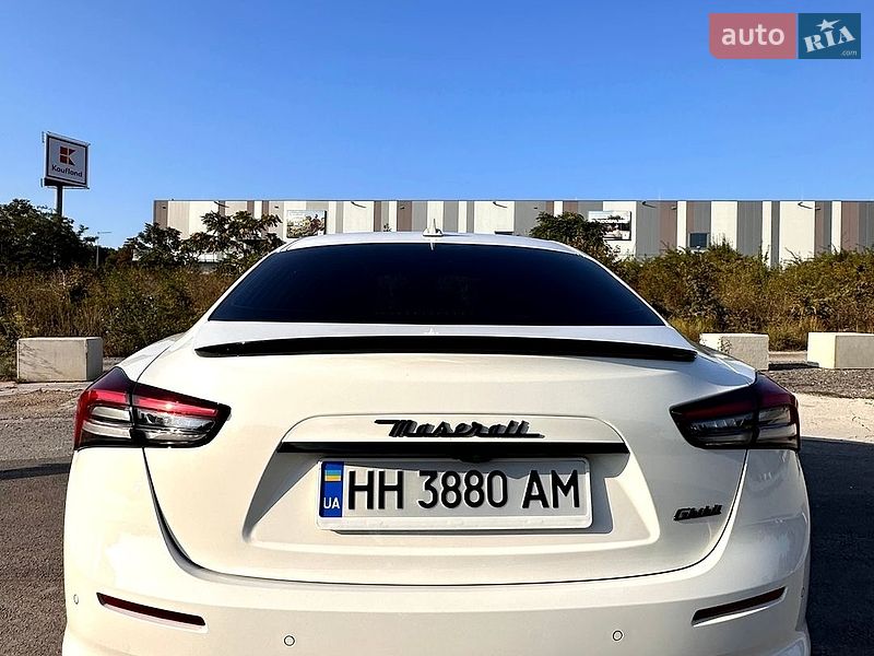 Фото Maserati Ghibli з оголошення AUTO.RIA