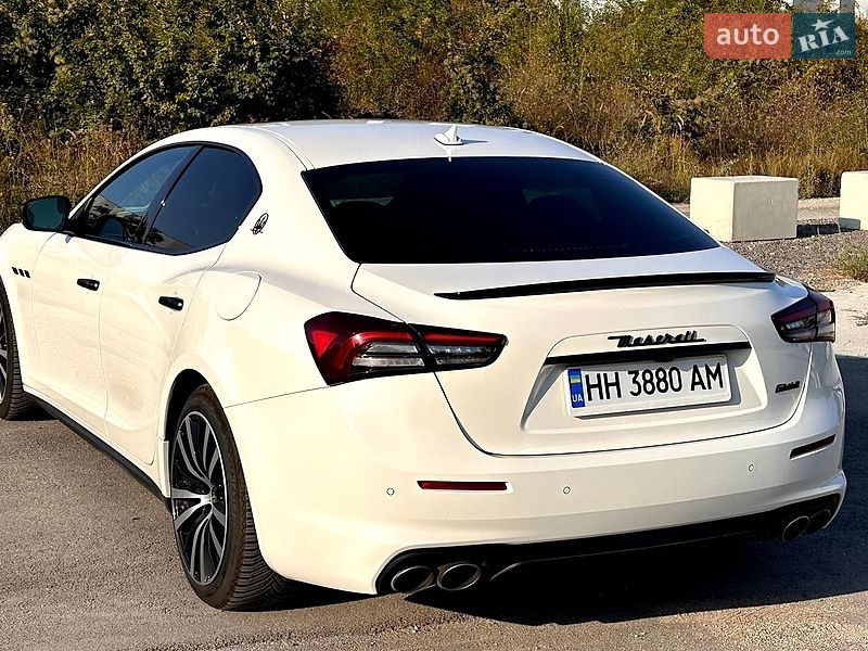 Фото Maserati Ghibli з оголошення AUTO.RIA