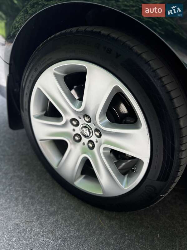 Фото Jaguar XF з оголошення AUTO.RIA