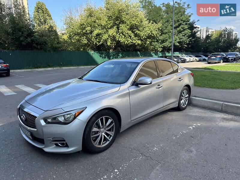 Фото Infiniti Q50 з оголошення AUTO.RIA