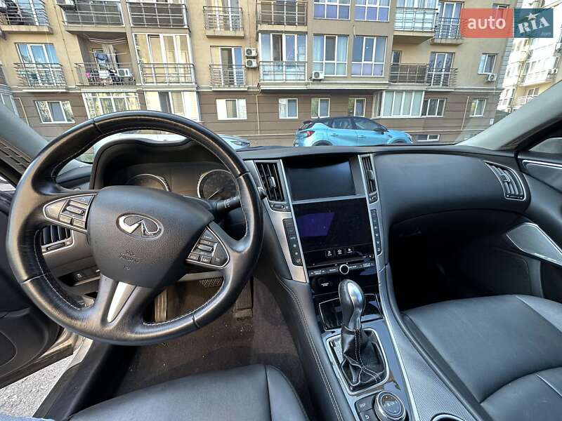 Фото Infiniti Q50 з оголошення AUTO.RIA