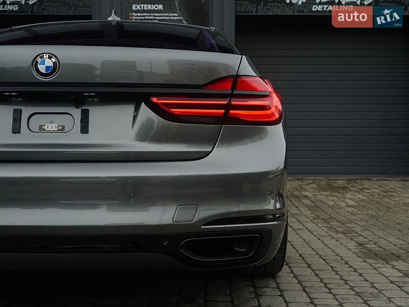 Фото BMW 7 Series з оголошення AUTO.RIA