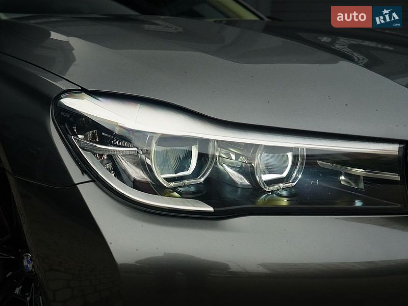 Фото BMW 7 Series з оголошення AUTO.RIA