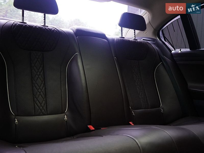Фото BMW 7 Series з оголошення AUTO.RIA