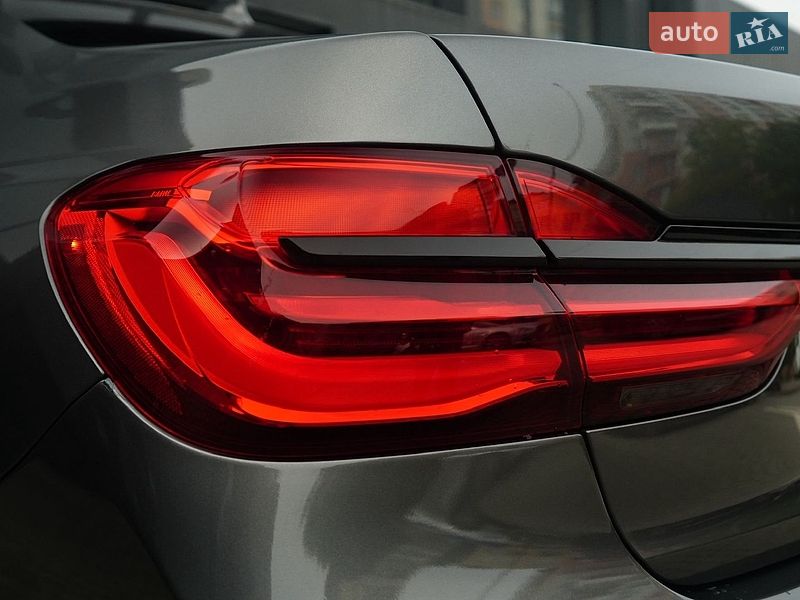 Фото BMW 7 Series з оголошення AUTO.RIA